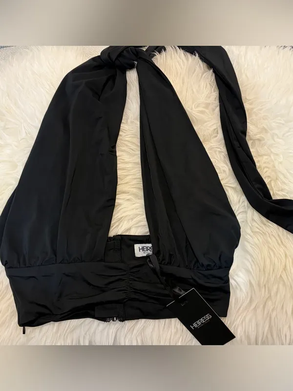 NWT Heiress Beverly Hills Black Halter Top Size M Tie Neck Open Front Crop Chic - Image 2