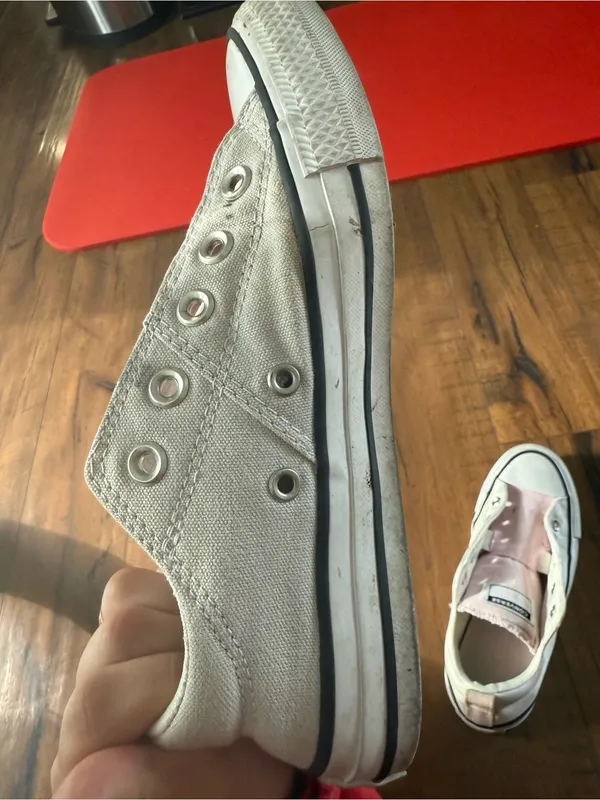 Tricolor Grey and Pink Low Rise Converse Women’s Size 6 - Image 6