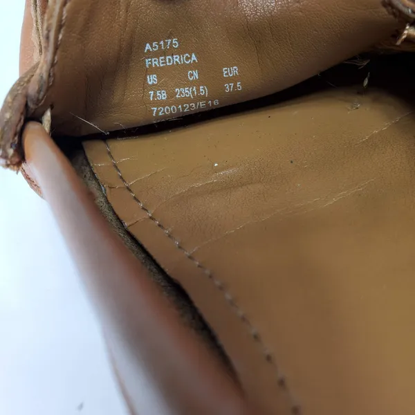 Coach Fredrica Loafers Women 7.5B Tan Leather‎ Gold Logo Driving Moccasins A5175 - Image 7