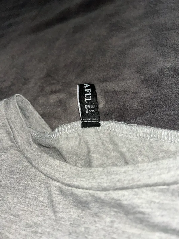 USA Grey Tee Medium  - Image 8