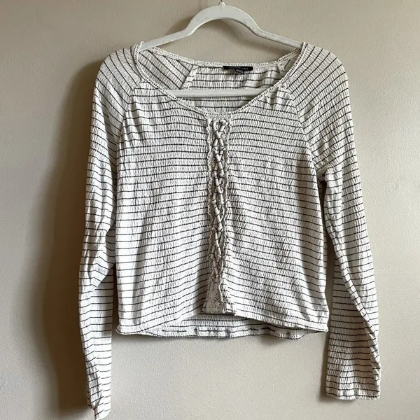 American Eagle Cream Top w/ Blue Stripes - M‎ - Image 8