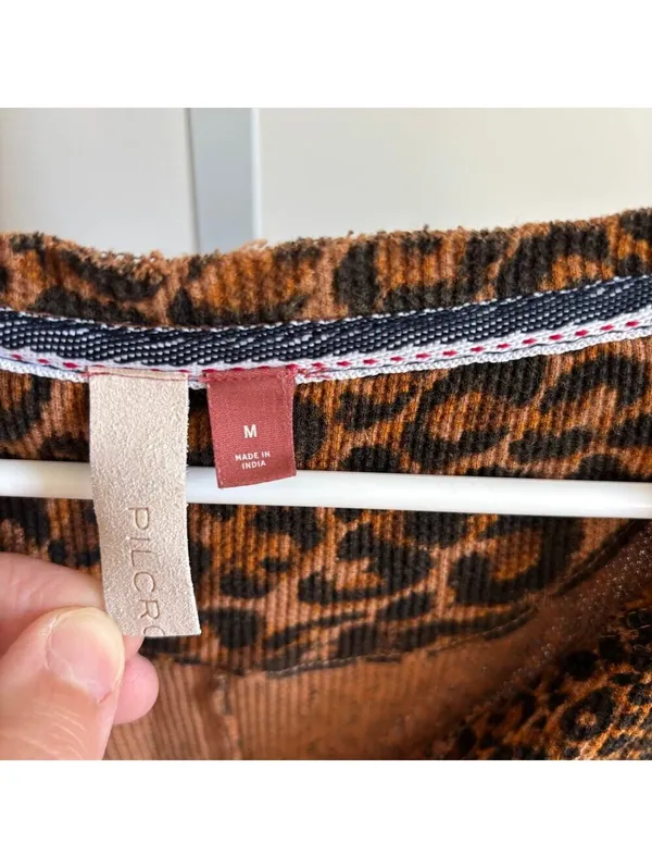 Anthropologie Pilcro EUC Women's Thermal Brown Leopard Print Top Size M - Image 3