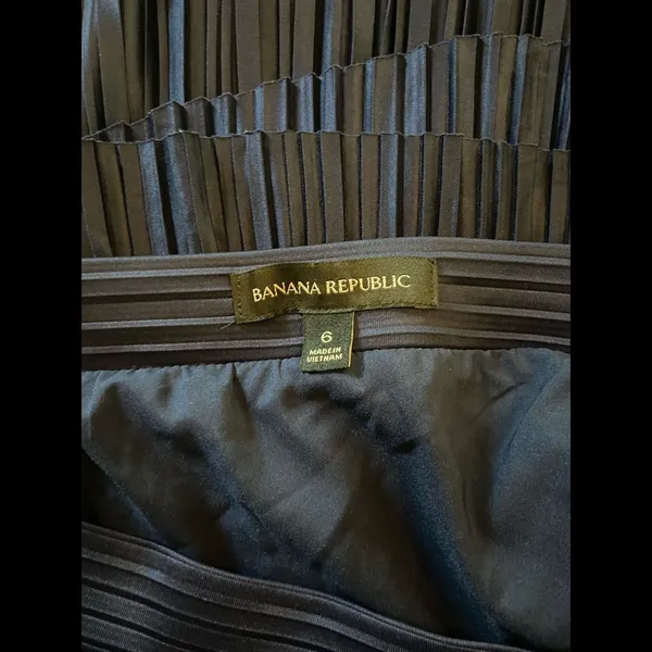 Banana Republic Pleated Tiered Skirt Size 6 - Image 5