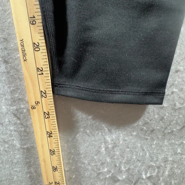 3136 | NWT Fabletics Powerhold Capri Compression Leggings Black Women L - Image 4