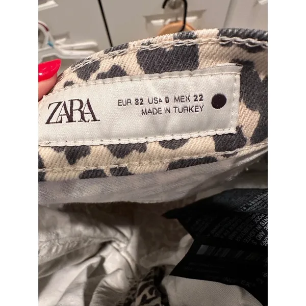 Zara Leopard Print Straight Leg Jeans Tan Black Animal‎ Print Womens 0 - Image 4