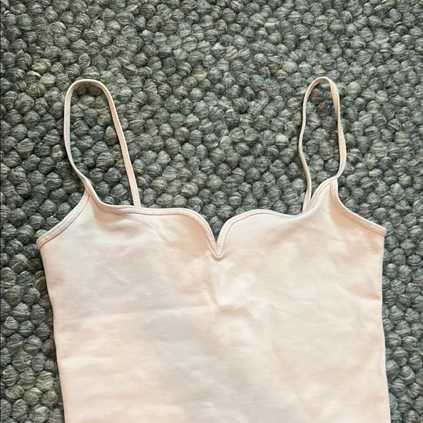 Abercrombie & Fitch Baby Pink Cropped Tank Size Small - Image 3