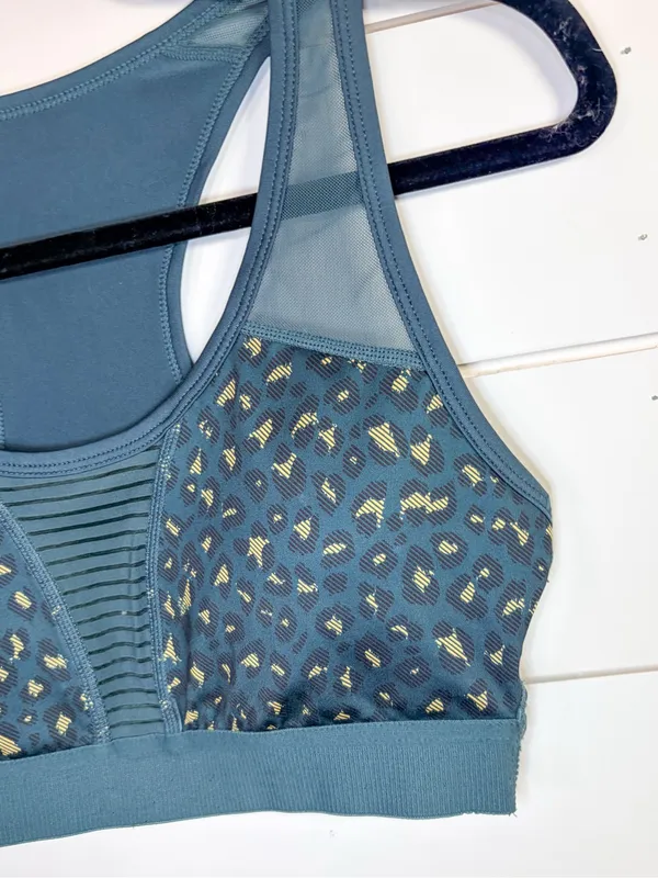 Zyia Teal Blue Leopard Bomber Bra, EUC, Size Medium - Image 7