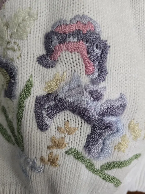 White Floral Embroidered Button - Image 2