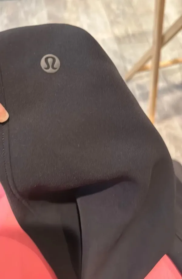 Lululemon joggers size 8 - Image 2