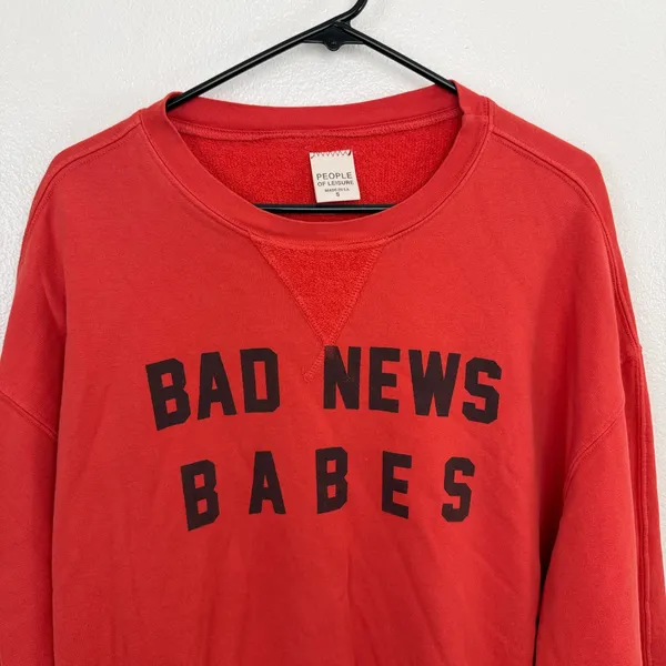 People of Leisure Sweatshirt Womens Small Red Bad News Babes Graphic Crew Neck - Image 2