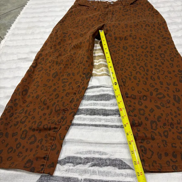 NWT Universal Threads Vintage Straight Jeans Leopard Print Sz 6 Bikercore Boho - Image 7
