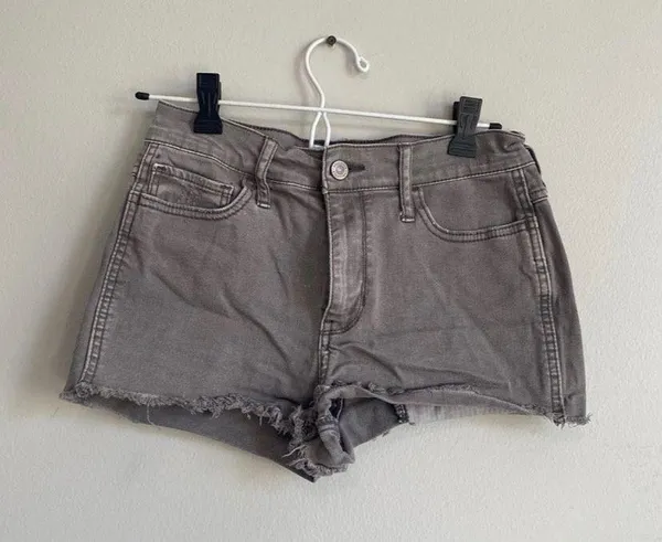 Hollister Jean Shorts - Image 3