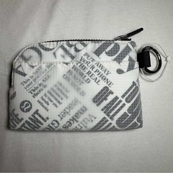 NWOT Lululemon Clippable Card Pouch in Manifesto Print Black and White - Image 2
