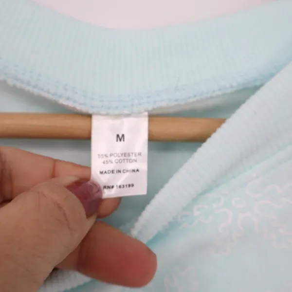 Snow Cool Sweatshirt Womens Medium Light Mint Green Snowflake Graphic New - Image 3