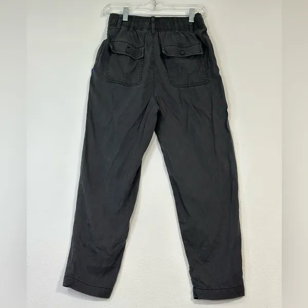 GAP Gray Casual  Neutral Pants with back pockets - Image 10