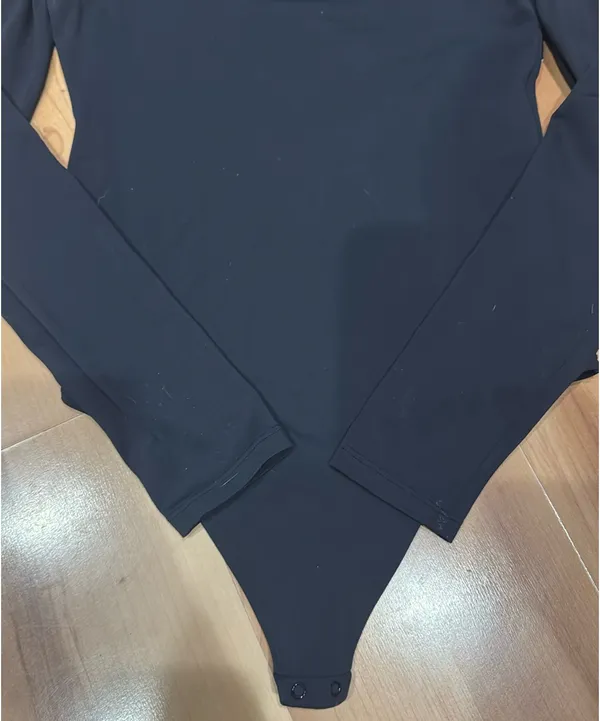 Aritzia Babaton - Image 3