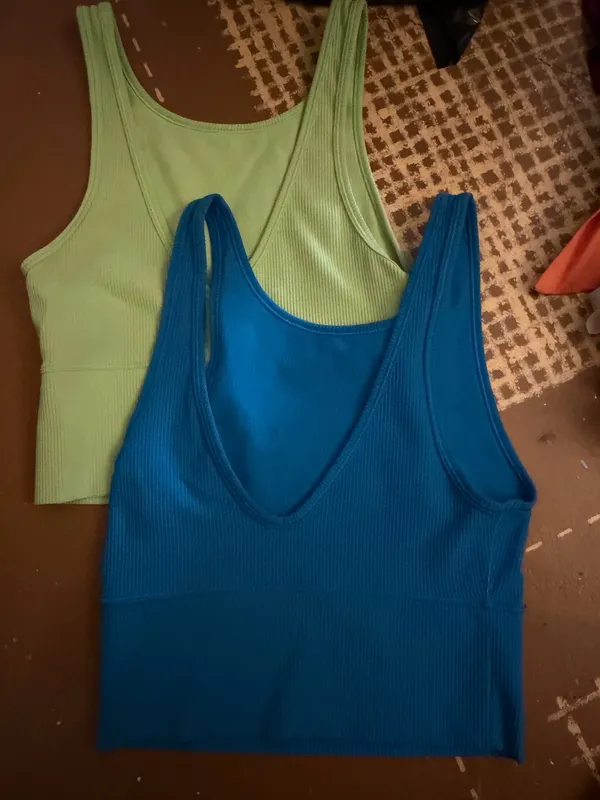 tank tops Multiple Size 4 - Image 2