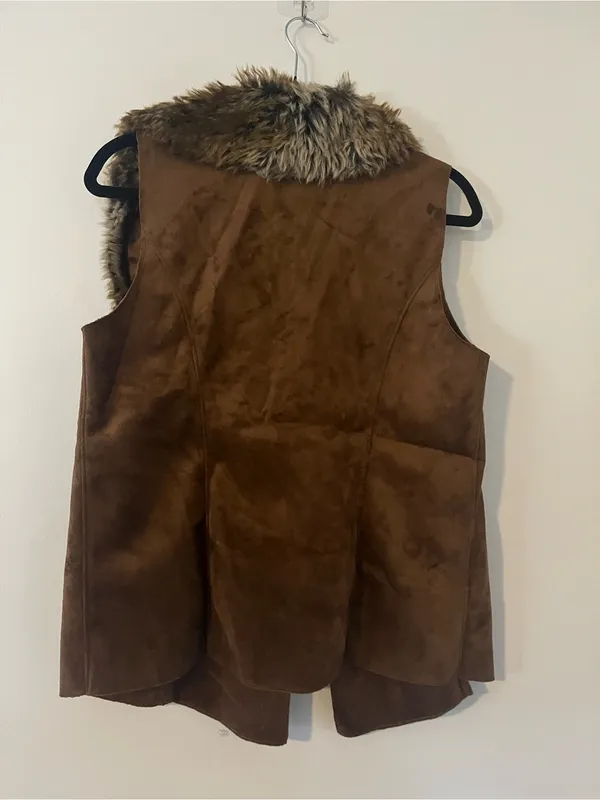 Chico's Brown Faux Suede Faux Fur Waterfall Vest Small Western Farm Cozy Fall - Image 5