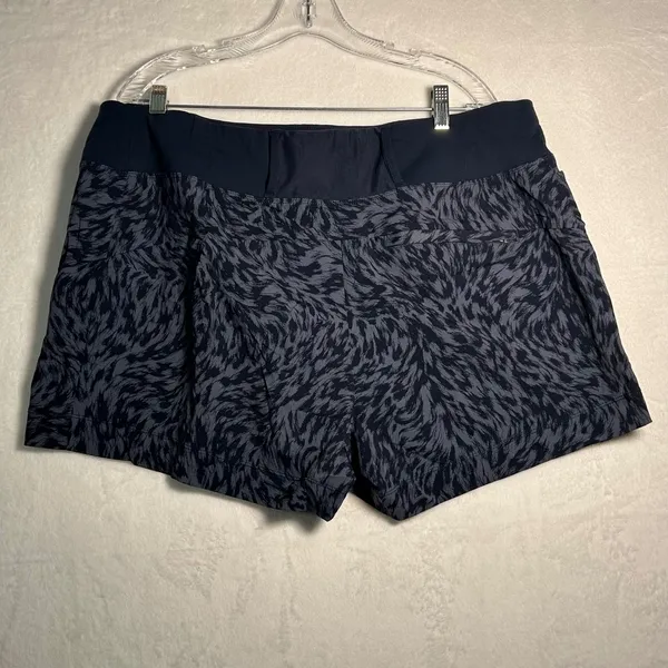 Athleta Trekkie North Printed Short Women's Size 18‎ Blue Athletic - Image 2