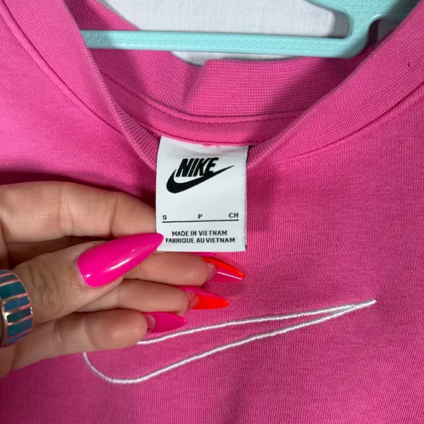 Nike Club‎ Fleece Sweatshirt Womens S Pink Cropped Graphic Sleeve Streetwear - Image 3