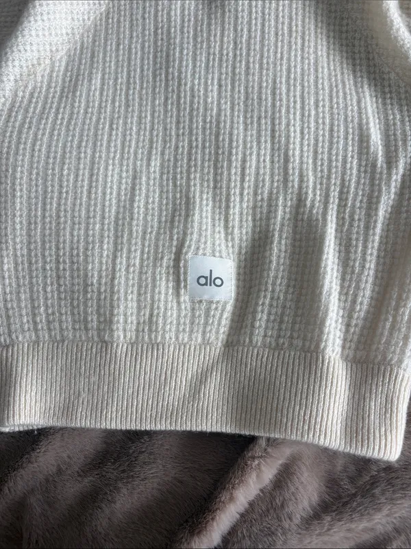 Alo cashmere quarter zip size small - Image 2
