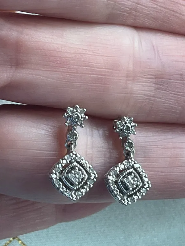 Vera Wang Real diamond 925 earrings! - Image 5