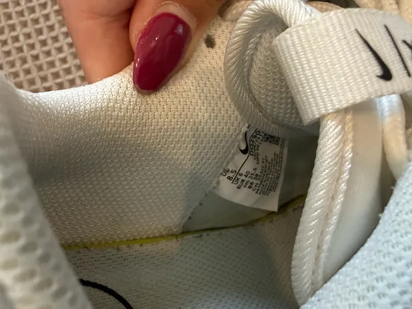 Nike Tennis Shoes - Image 2
