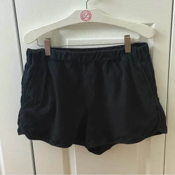 Madewell Black Pull On Shorts - Image 2