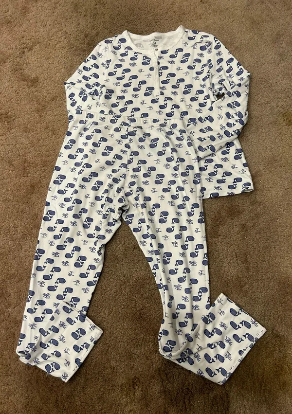 Roller Rabbit Moby whale pajamas Size XS - Image 2