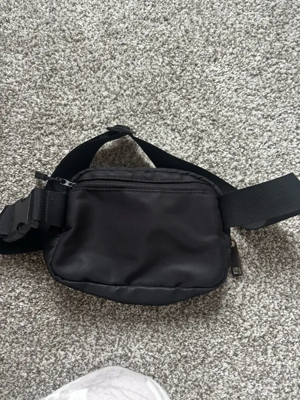 Lululemon Belt Bag - Image 2