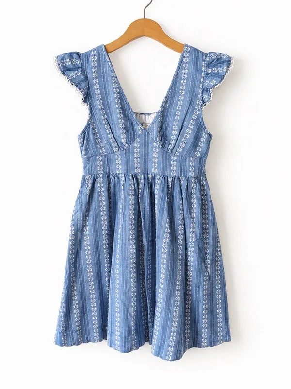 Peyton & Parker Chambray Floral Embroidered Flutter Sleeve Mini Dress Small - Image 8