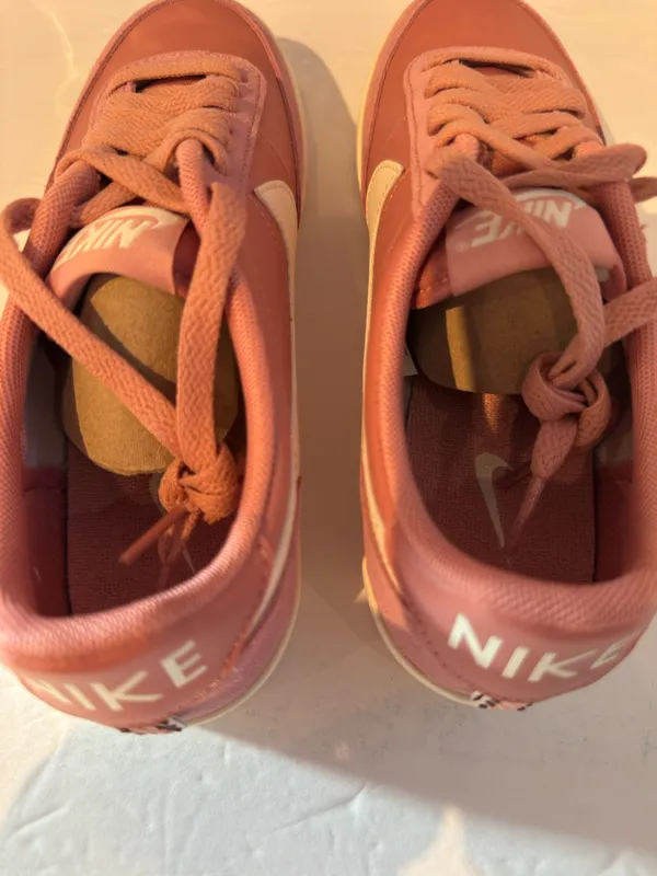 Women’s Nike Killshot 2 size 8W  - Image 5