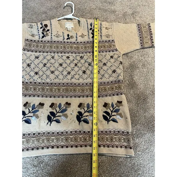 Womens vintage-hand-embroidered beige sweater floral &‎ geometric M flaws - Image 7