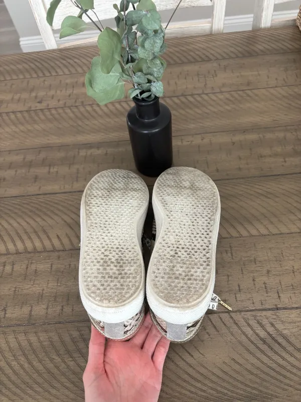 Steve Madden Women's Snake Print Sneakers - Gray and Cream - Image 7