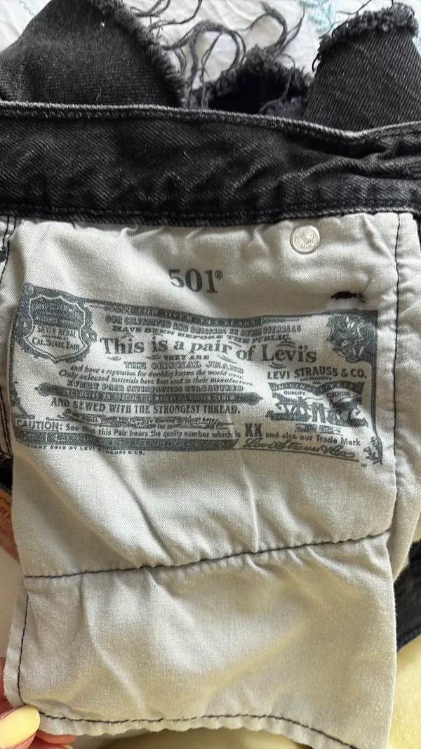 Levi’s Shorts - Image 3