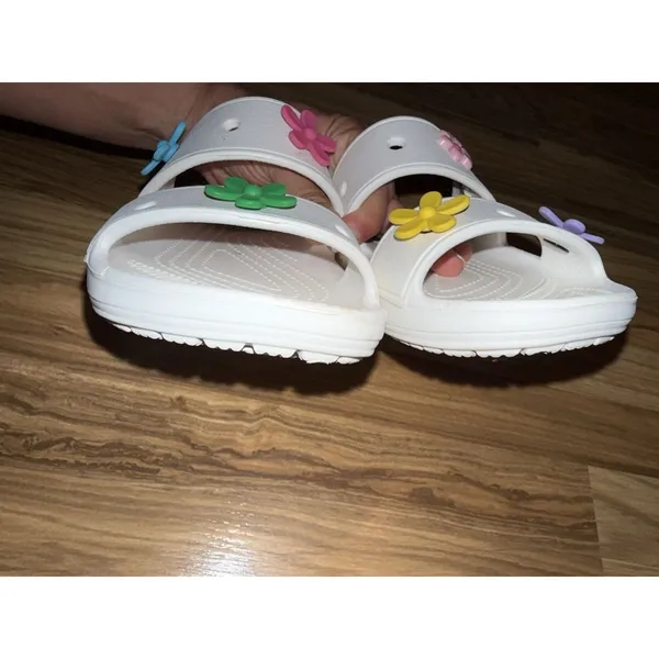 Crocs‎ Classic Unisex White Sandals Women's 8 Men's 6 Flower Multicolor - Image 3
