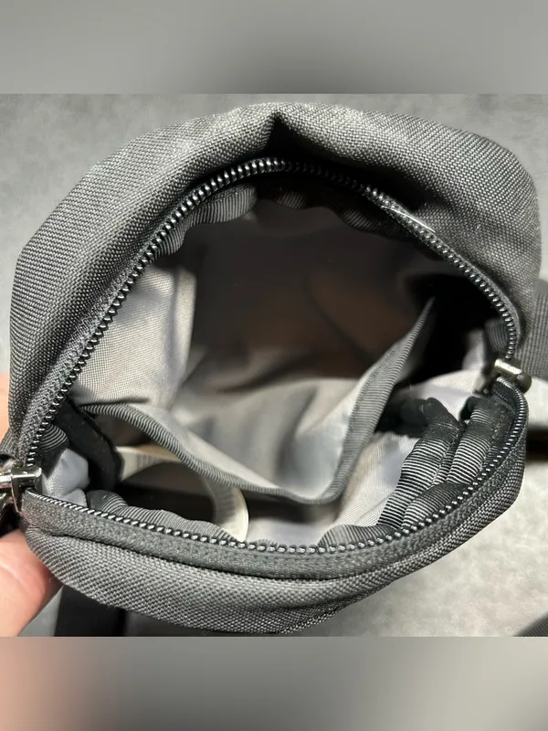 The North Face One Size Jester Black Crossbody Bag - Image 4