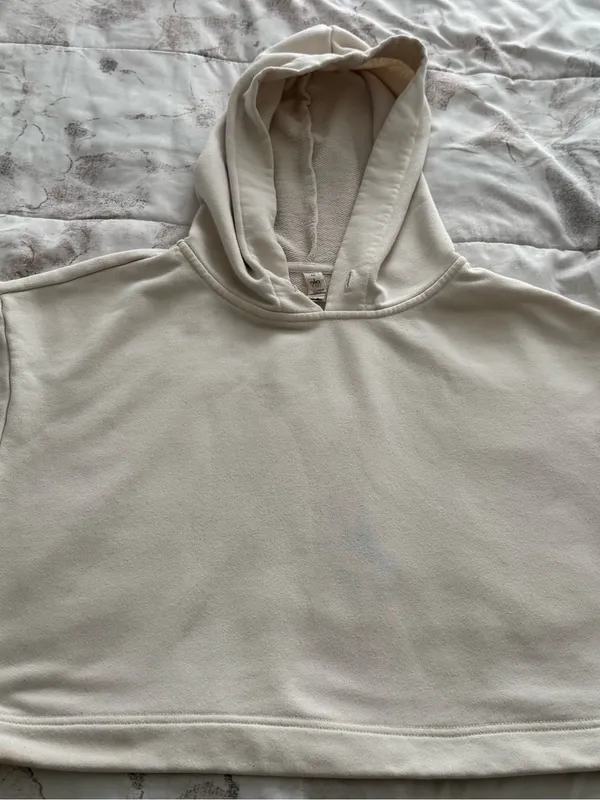 ALO Yoga Air Land Ocean Cream Short-Sleeve Cropped Hoodie sweatshirt, size M - Image 5