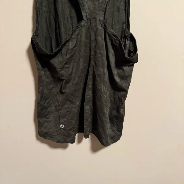 Lululemon Run For Days Tank Deep Camo- Size Small - Image 5
