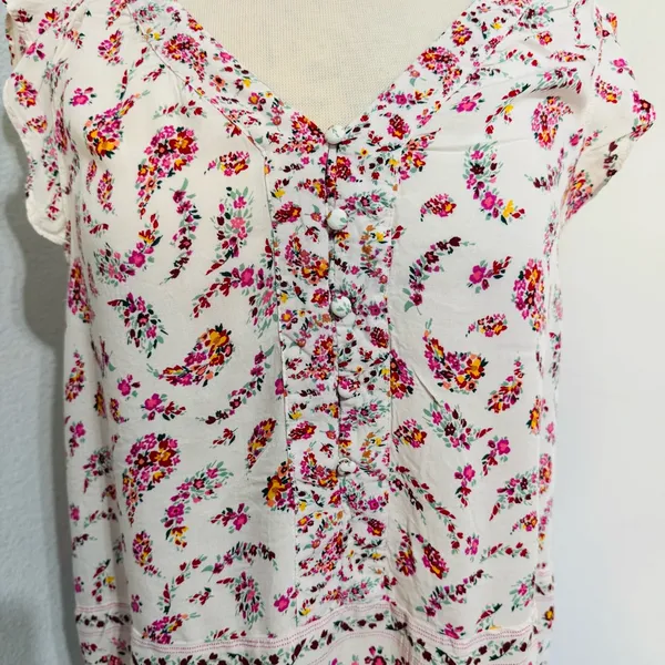 Old Navy Women Cream Pink Floral V-Neck Semi Flared Sleeves Relaxed Fit Blouse M - Image 2