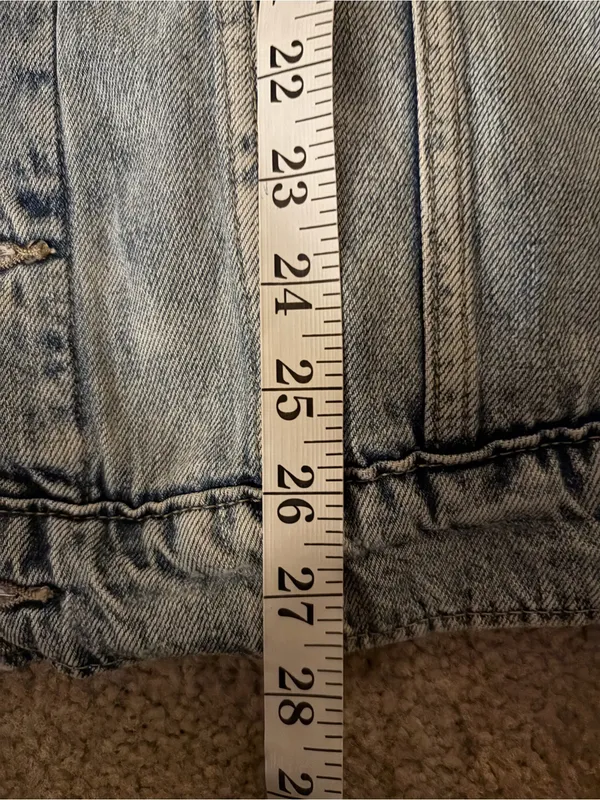 Lucky Brand Women's Boyfriend Trucker Denim Jeans Jacket Distressed Blue small - Image 13