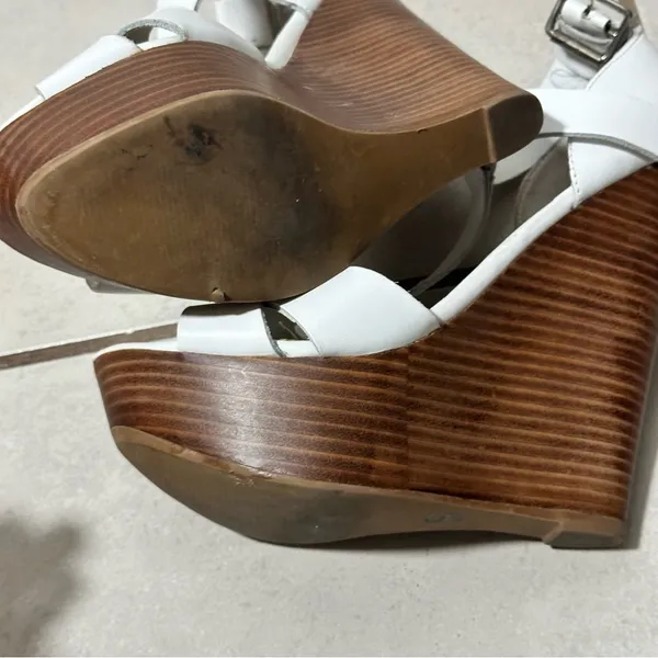 Steve Madden Women White Platform Wedges Sandals‎ size 8 - Image 6
