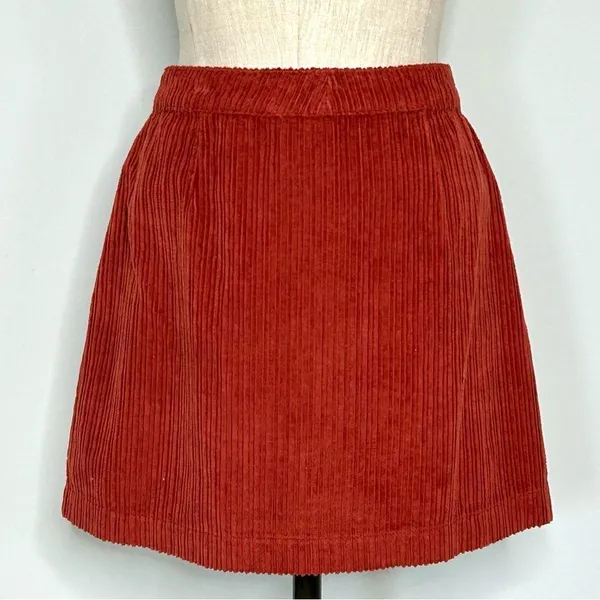 Urban Outfitters BDG Jumbo Corduroy Button-Down Mini Skirt in Red Rust sz Small - Image 4