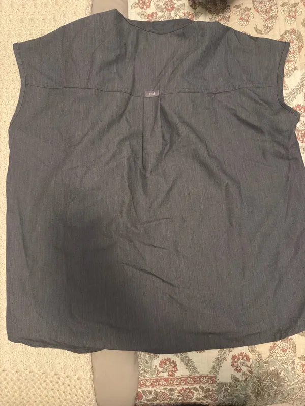 FIGS Scrub Top - Image 3