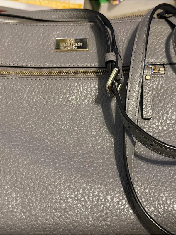 Kate Spade New York Dark Gray Leather Crossbody Shoulder Bag adjustable strap - Image 3