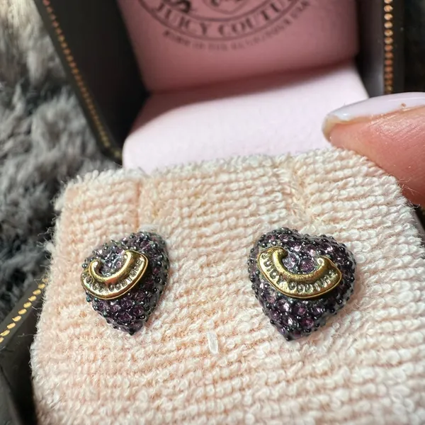 Juicy Couture Gold Heart Earrings - Image 4