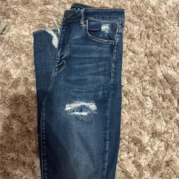 American Eagle Outfitters Women's Dark Blue Distressed Skinny Jeans - Image 2