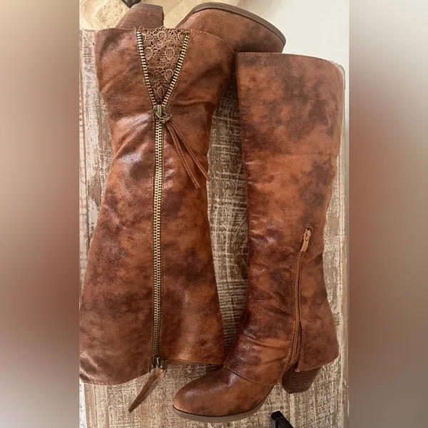 SOUTHERN FRIED CHICS Heeled Knee High Boots Size 6.5 - Image 10