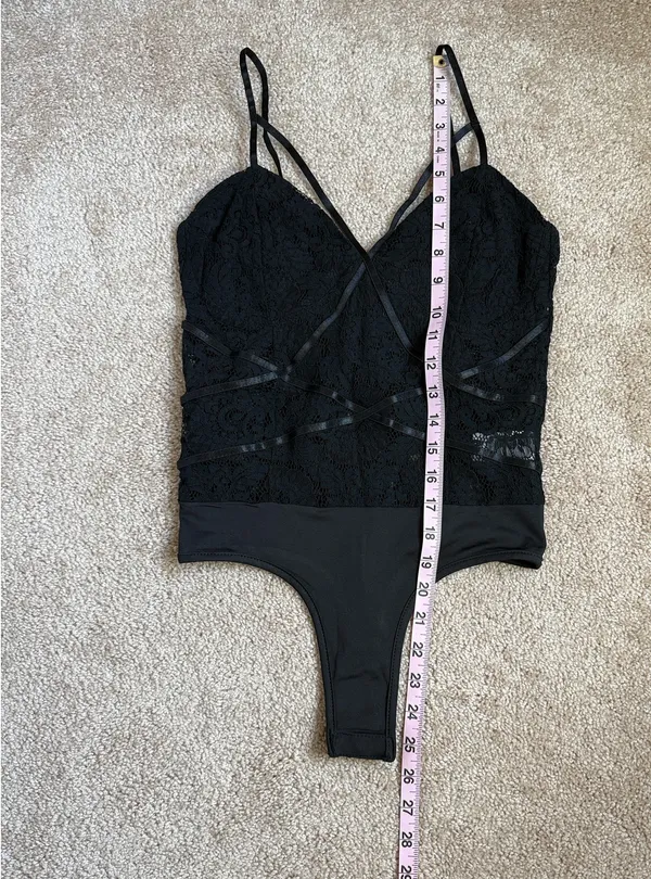 NWOT Missguided Harness Black Lace Cami Bodysuit. Size 2 - Image 9