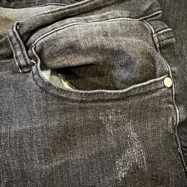 Judy blue Skinny Fit Black Jeans Size 16W Distressed Ankle Crop Pants Raw hem - Image 3